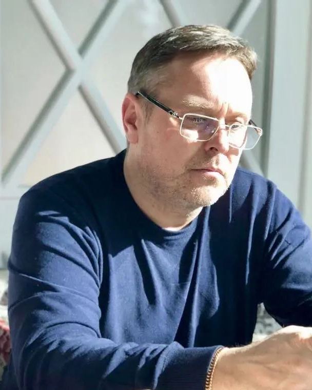 Алексей Смирнов, страховой агент
